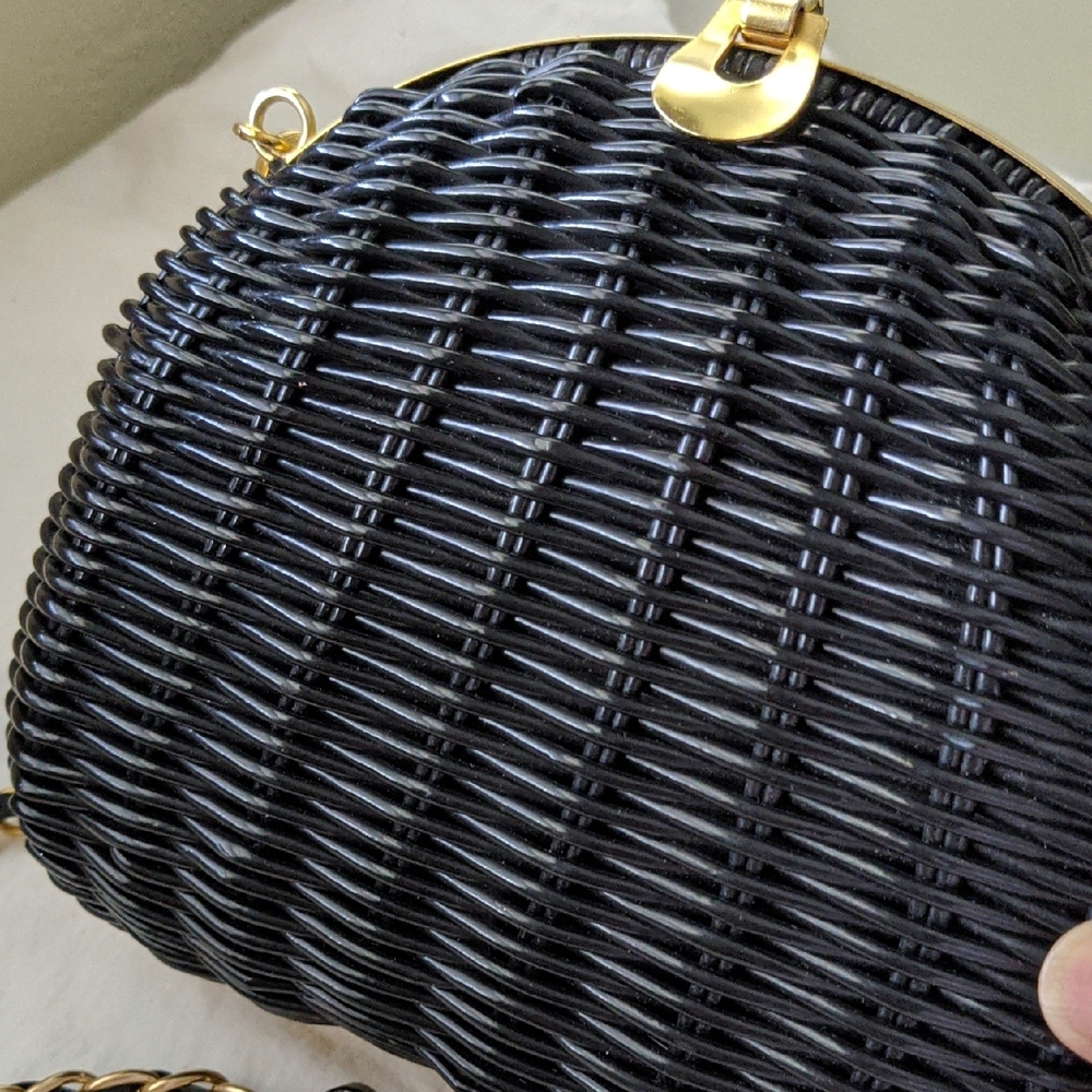 Vintage Magid Black Woven Crossbody Bag with Gold Chain - Picture 10 of 17